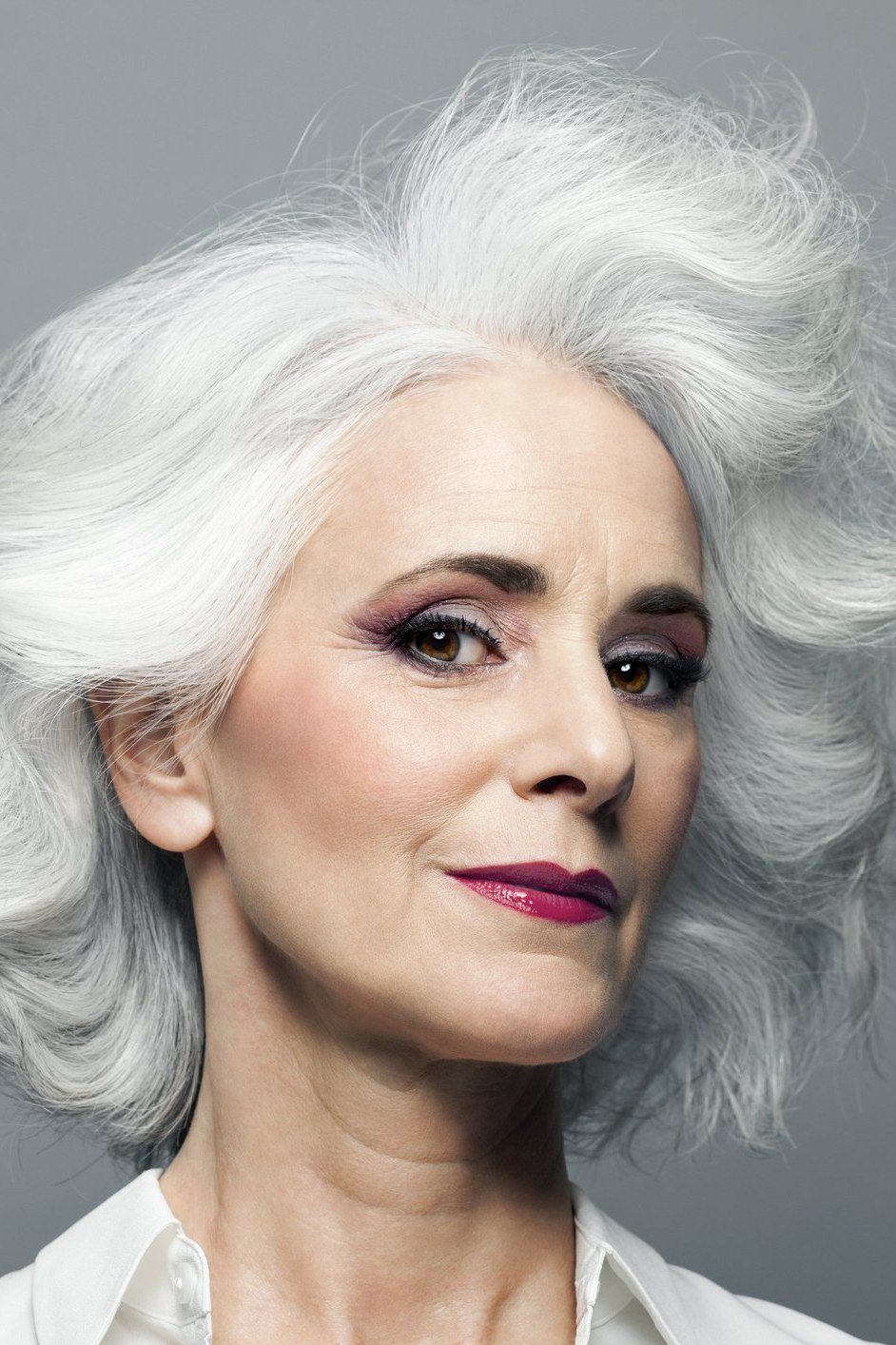 Long white wavy hair for women over 60