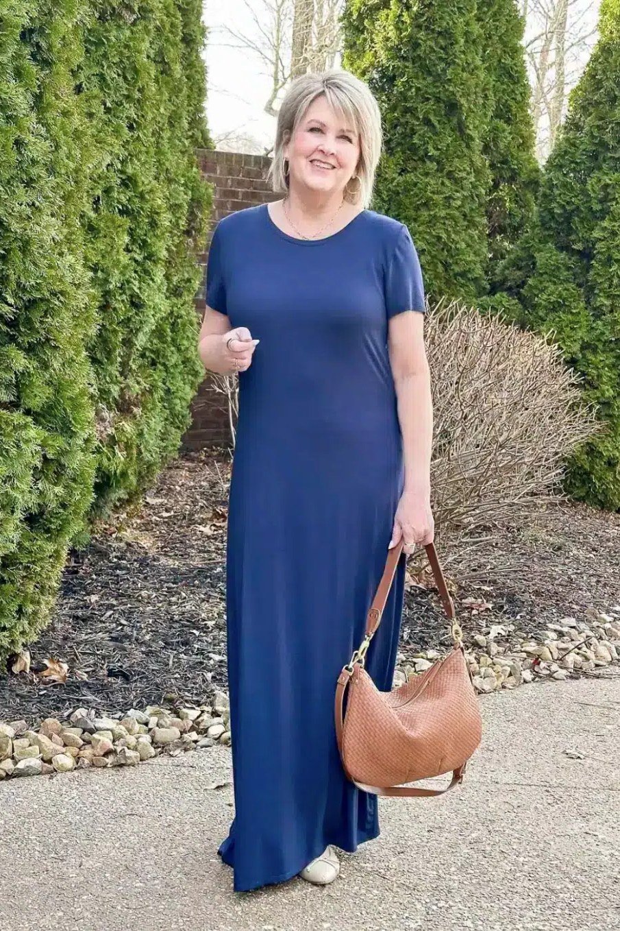 Flattering navy short-sleeve maxi, garden for women over 60
