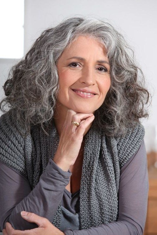 middle part silver shoulder waves for women over 60