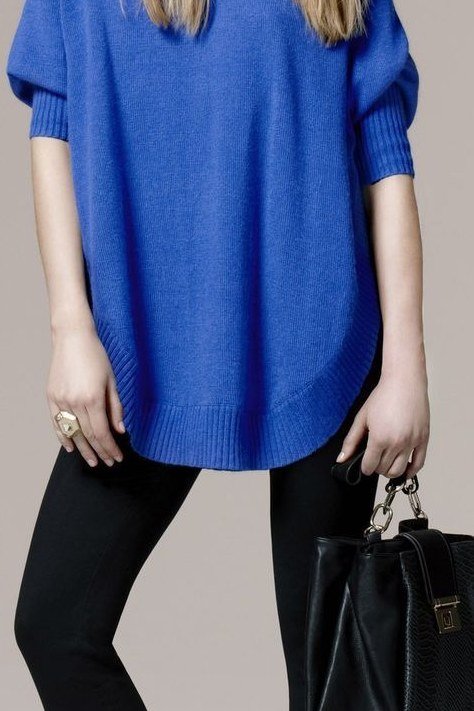 Cobalt tunic, black leggings, gray ankle boots, leggings outfit idea for women over 50