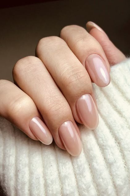Pink chrome almond nails for women over 50 - classy winter nail idea 45