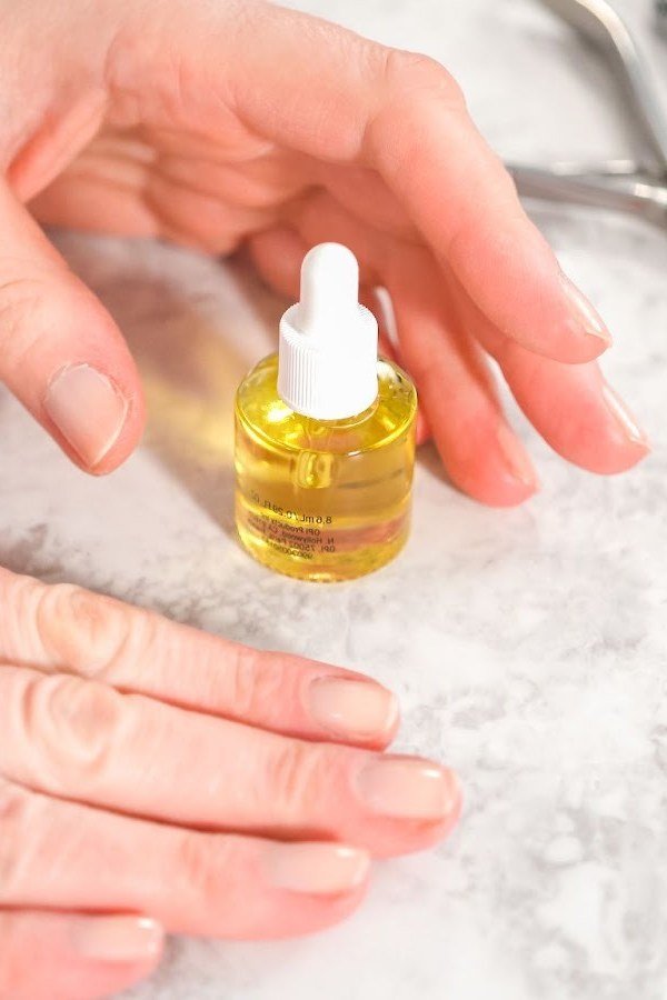 Keep Oil Where You Can See It for women over 60 - simple nail tip 37