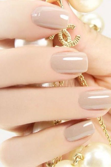 11. Greige Polish with a Pearl Necklace - nail art idea for women over 40