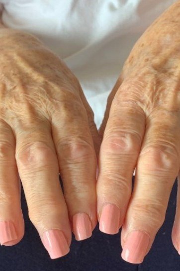 Old money clean natural bare nails manicure for women over 60