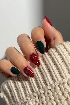 Forest green and red plaid nails with knit sweater