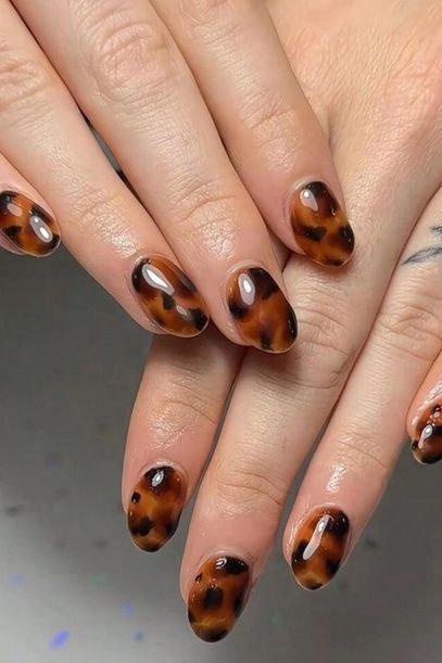 Tortoiseshell nail design: Chocolate Tortoise Almond for women over 50