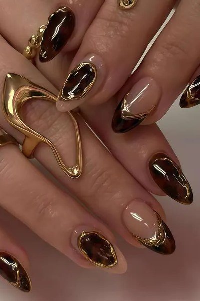 Tortoiseshell nail design: Tortoise with Gold Chrome for women over 50