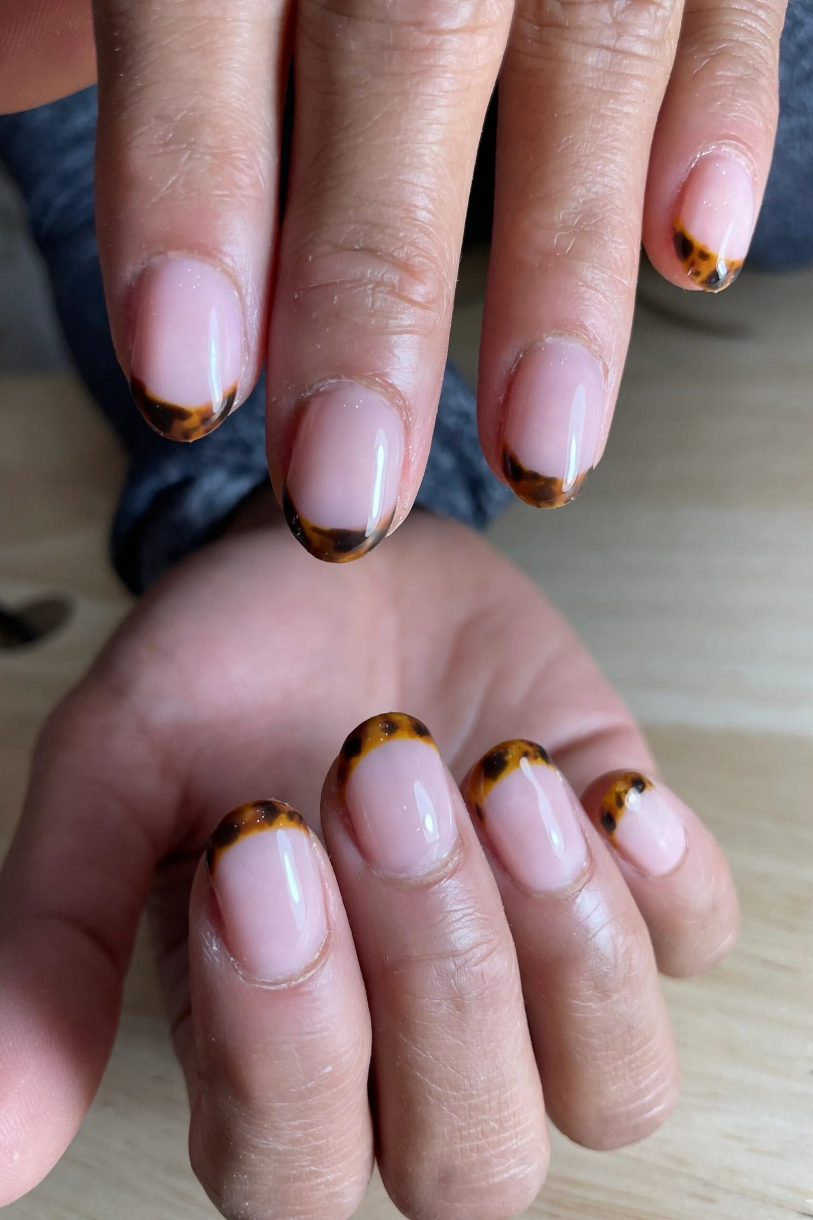 Tortoiseshell nail design: Short Oval Tortoise French, Two Hands for women over 50