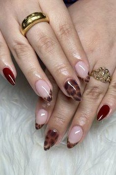 Tortoiseshell nail design: Tortoise with Wine Red for women over 50