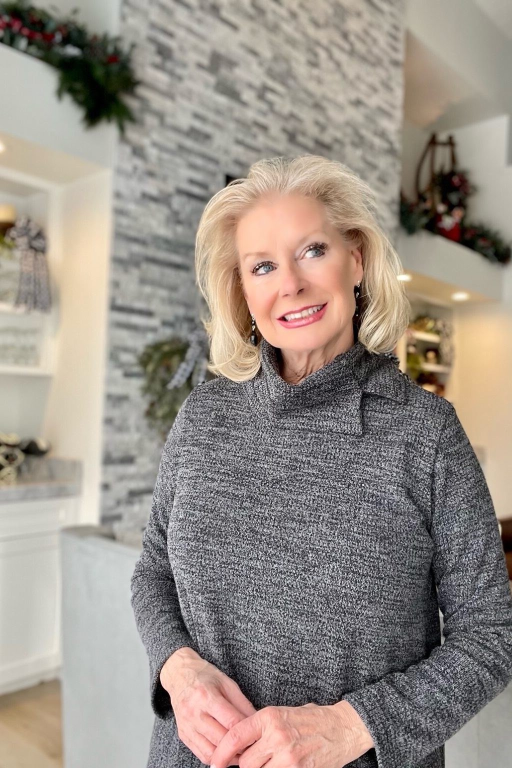Fall turtleneck outfit for women over 50: gray turtleneck, close-up
